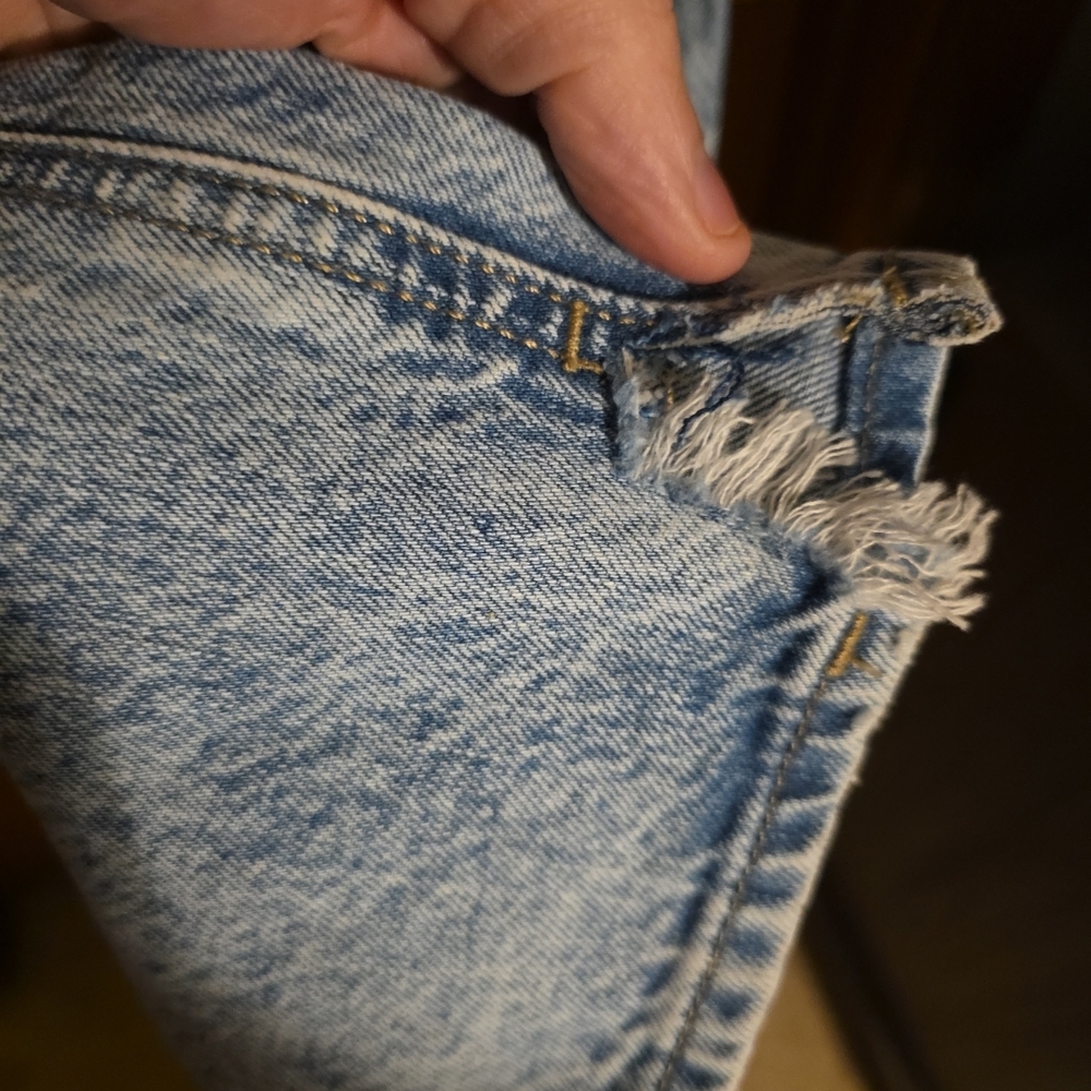 Universal Thread High Rise Light Blue Jeans - Picture 9 of 11